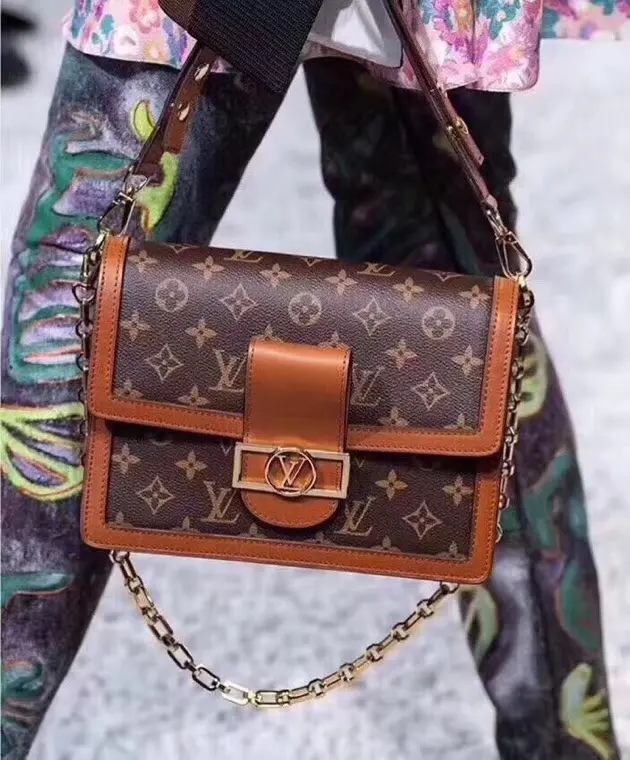 2018 Premium Monogram Canvas Pochette Metis Bag M43599