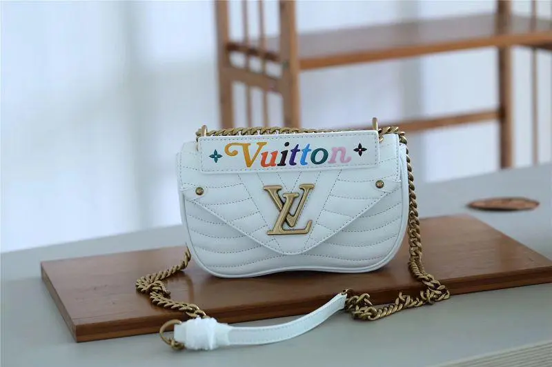 2018 Premium New Wave Chain Bag PM-Soft-white Snow M51935