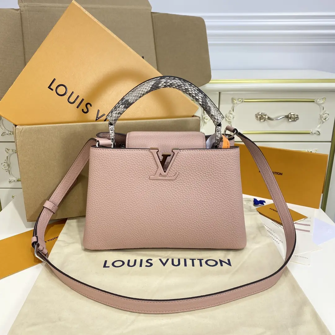 Capucines MM Handbag M92041