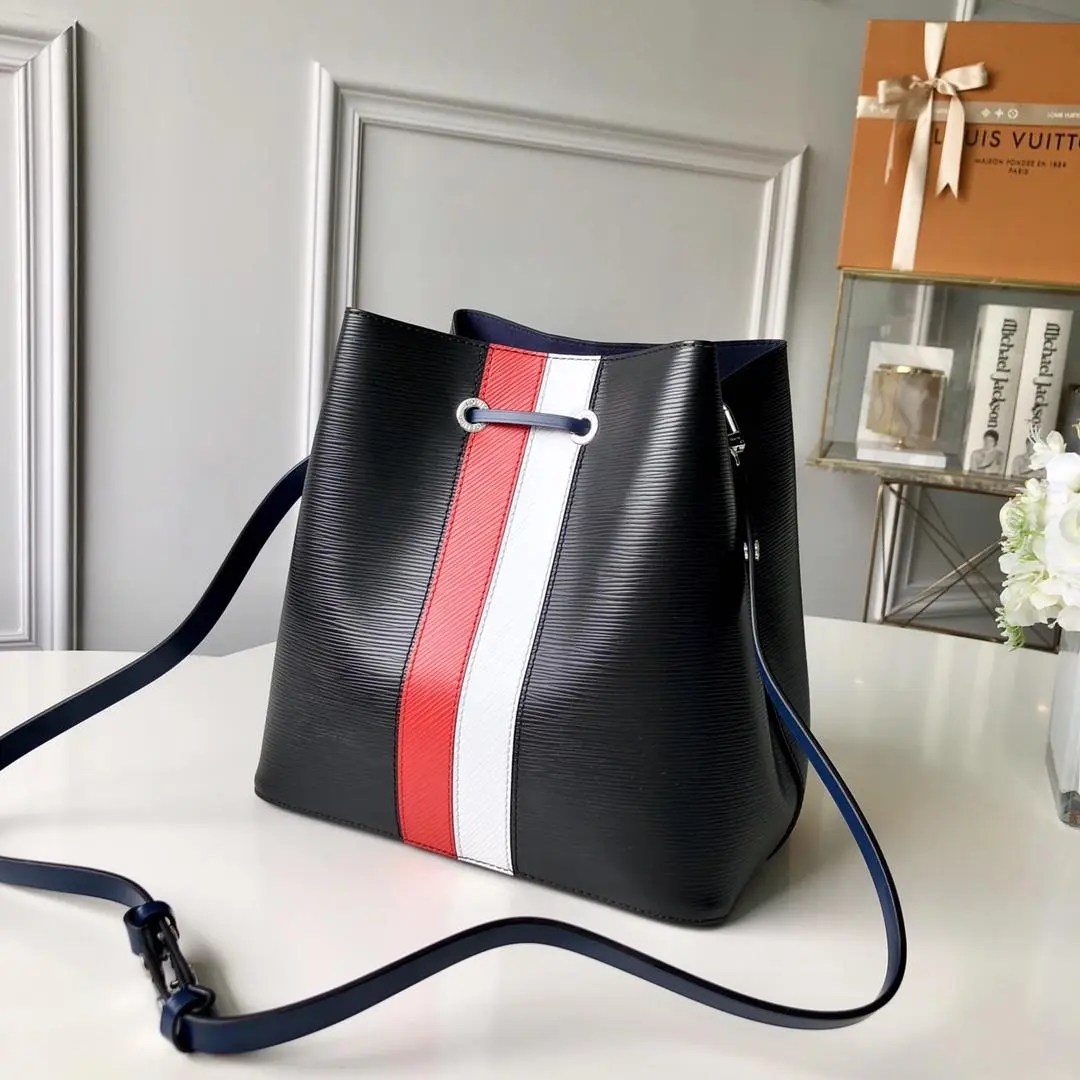 Epi Leather NeoNoe Bucket Bag M52161