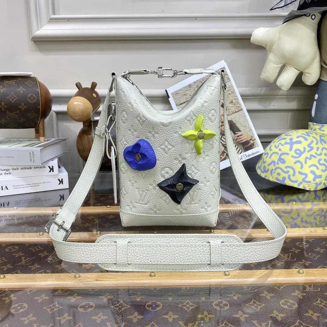 Monogram Virgil Ablohs Climbing Hobo Cruiser PM-Cream M20875-Cream